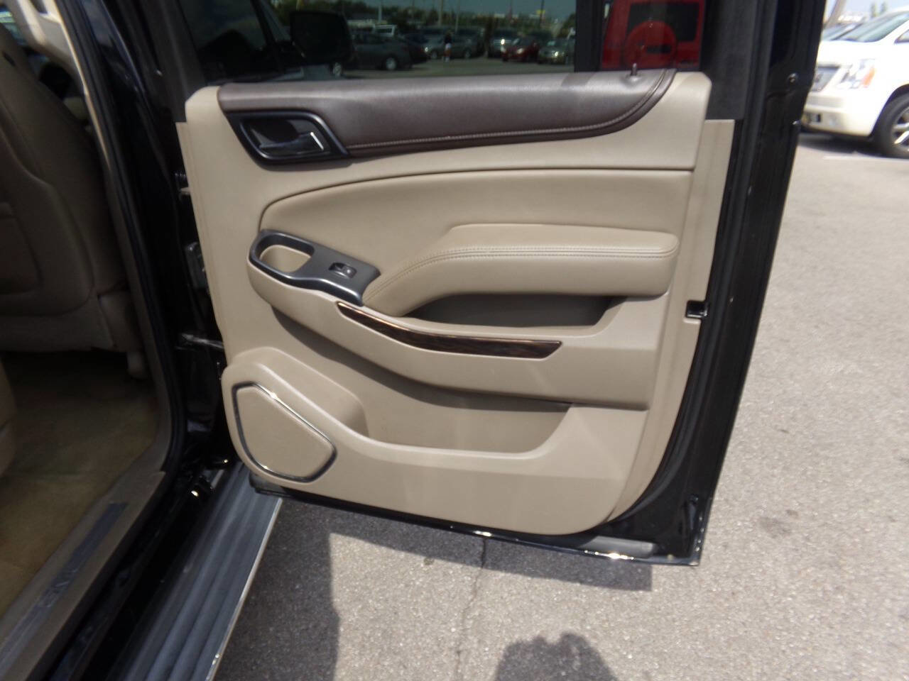 Used 2015 GMC Yukon XL SLT w/ Open Road Package image 32