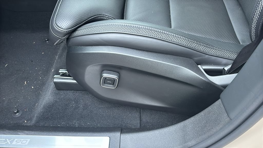 New 2026 Volvo EX90 Ultra AWD/4WD image 24