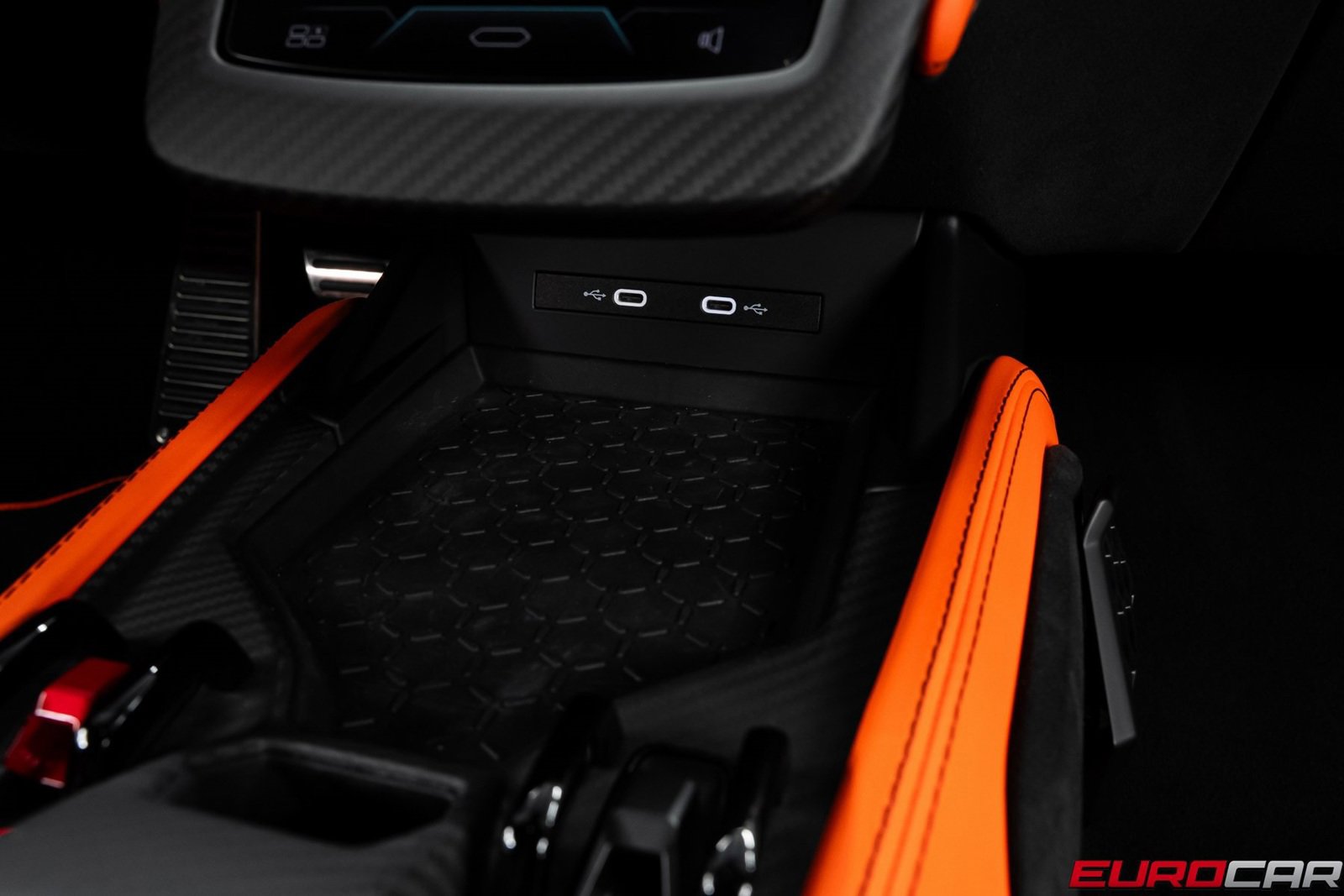 Used 2025 Lamborghini Revuelto *PASSENGER DISPLAY * FULL PPF* image 32