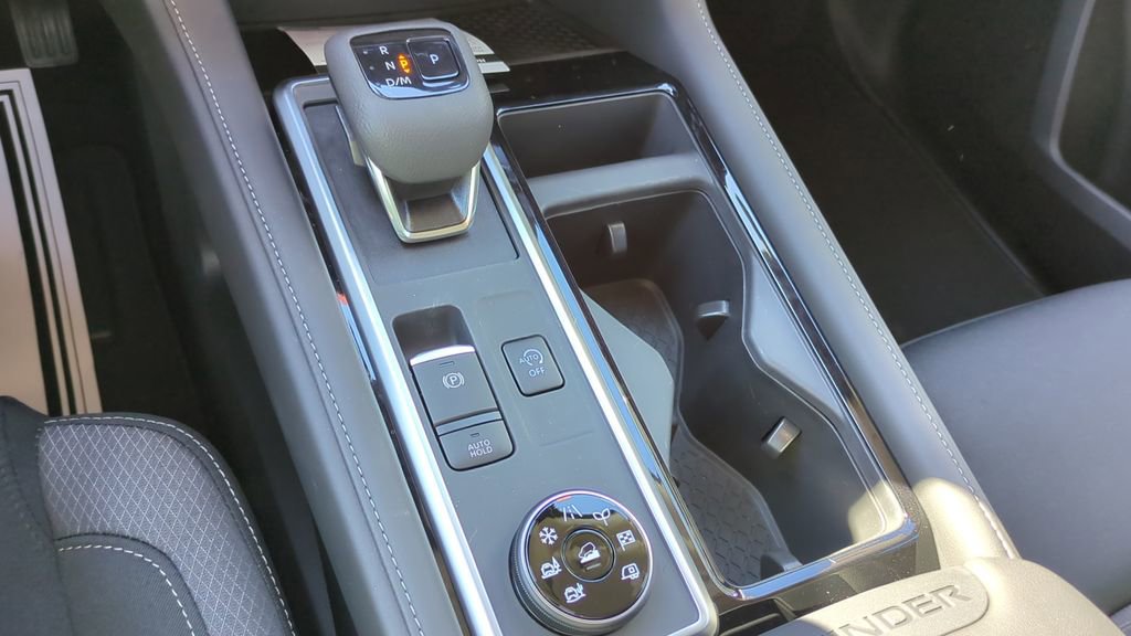 New 2026 Nissan Pathfinder SV image 21