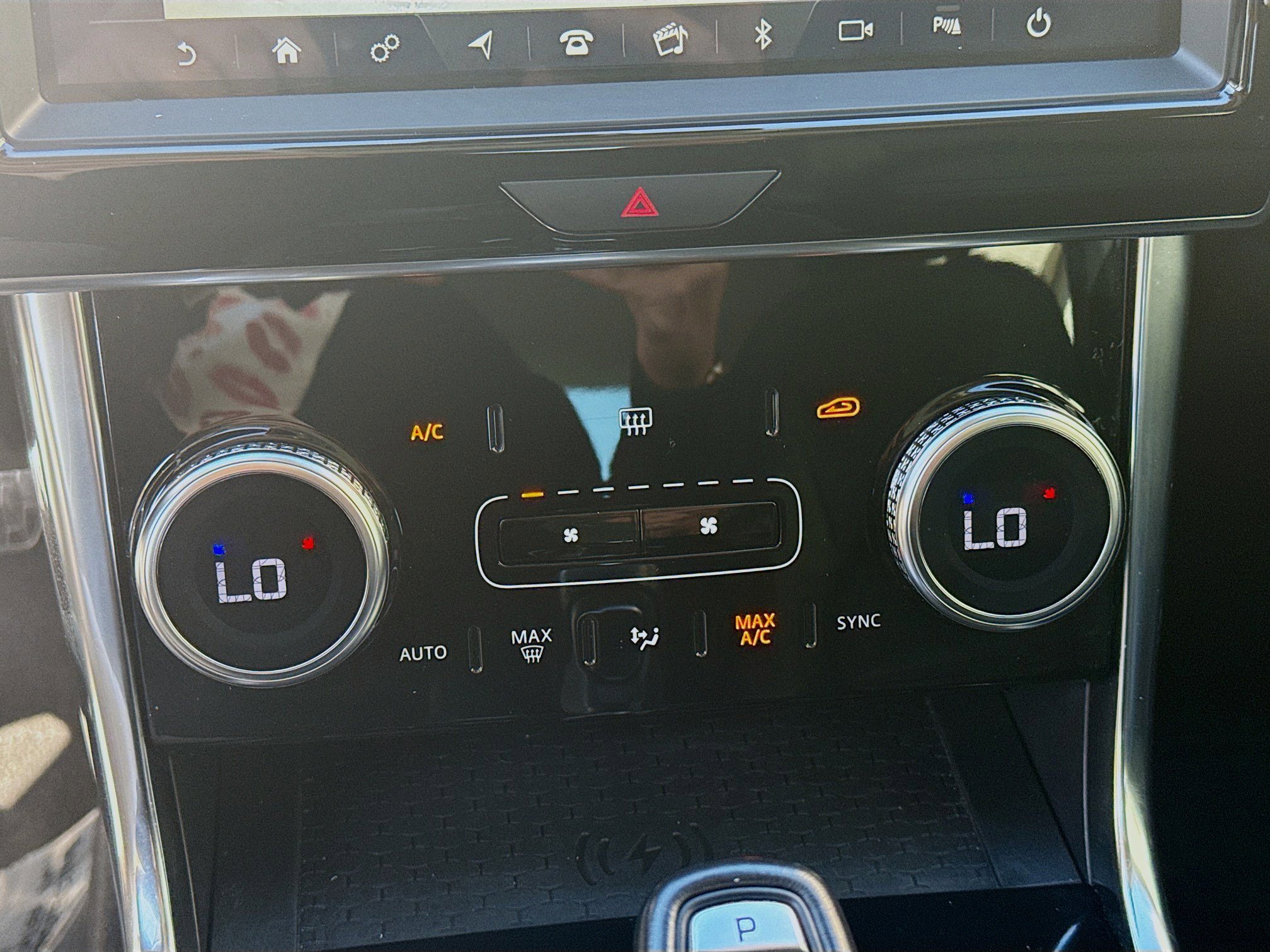 Used 2020 Jaguar XE S image 15