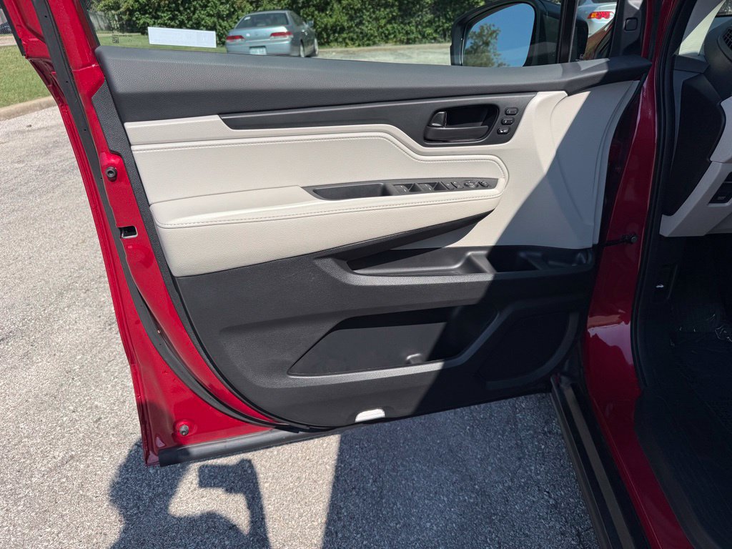 Used 2026 Honda Odyssey EX-L image 13