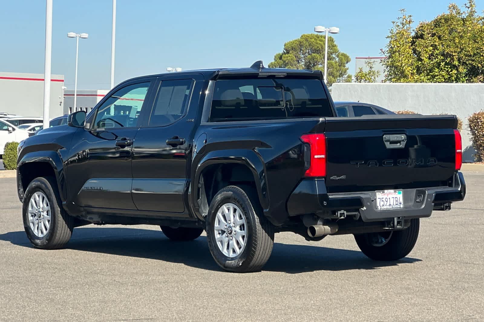 Certified 2024 Toyota Tacoma SR5 w/ SR5 Upgrade Package AWD/4WD image 7
