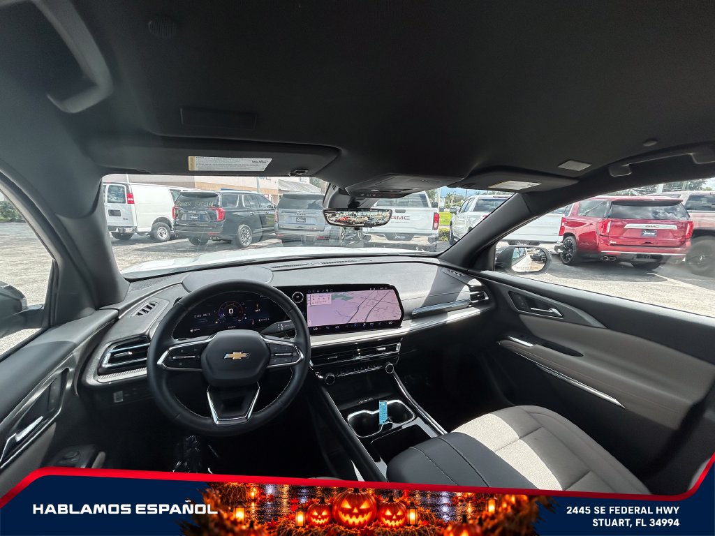 Used 2026 Chevrolet Traverse LT w/ Driver Confidence Package FWD image 31