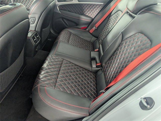 Used 2022 Genesis G70 3.3T image 27