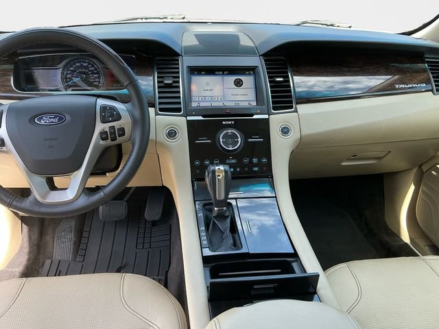Used 2017 Ford Taurus Limited FWD image 11
