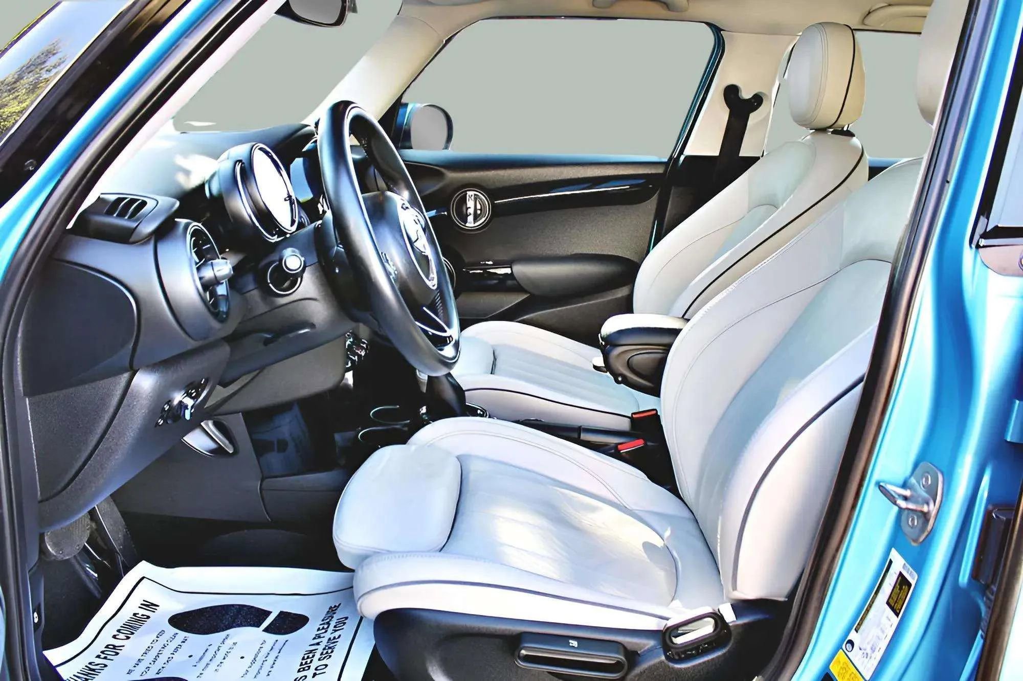 Used 2016 MINI Cooper S image 9