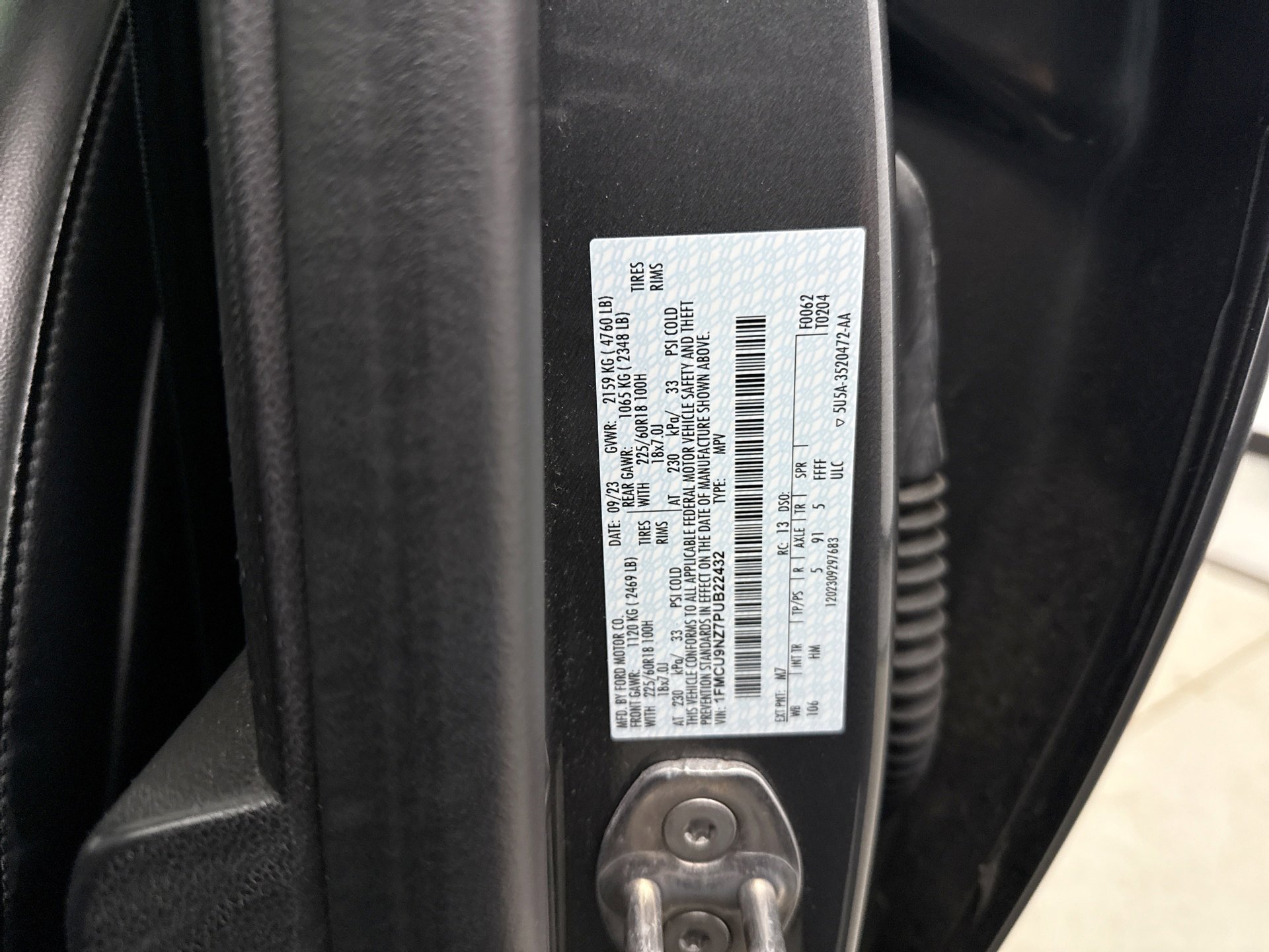 Used 2023 Ford Escape ST-Line Select w/ Tech Pack #1 AWD/4WD image 11