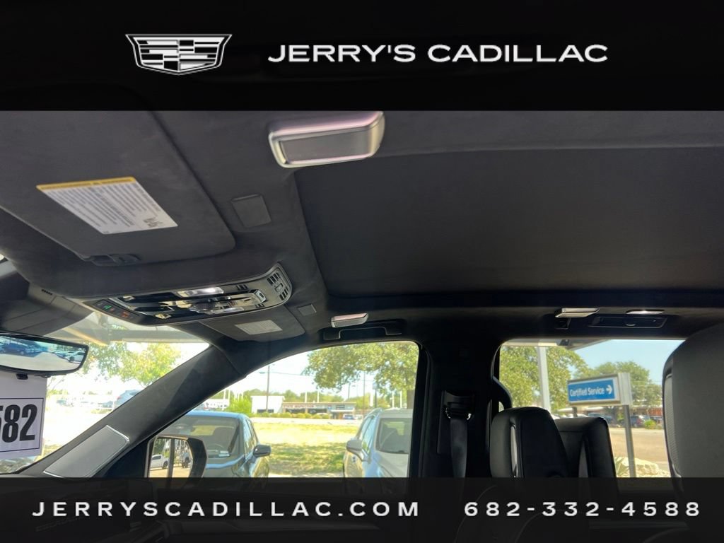 Used 2026 Cadillac Escalade Platinum Sport AWD/4WD image 10