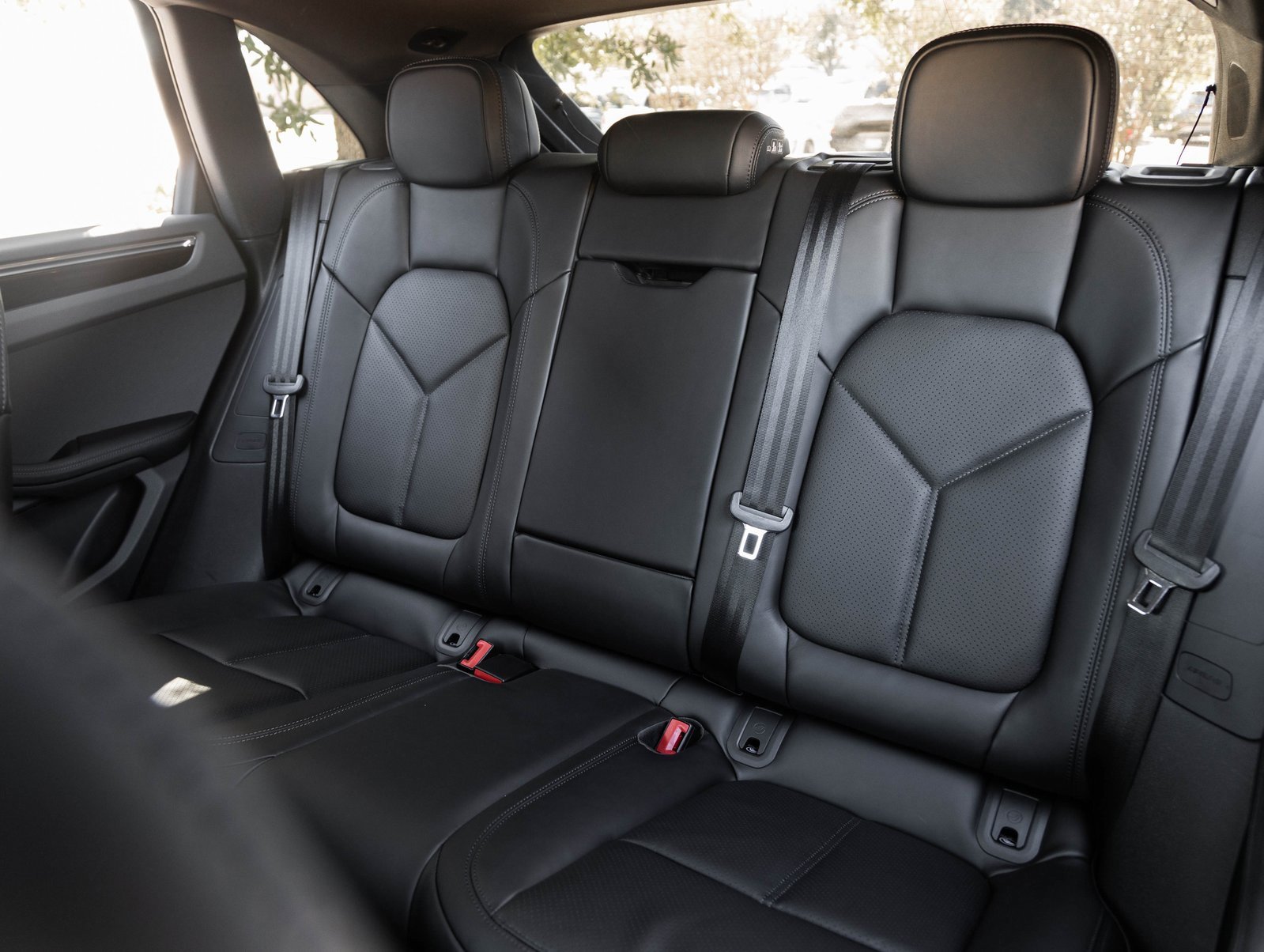 New 2026 Porsche Macan image 29