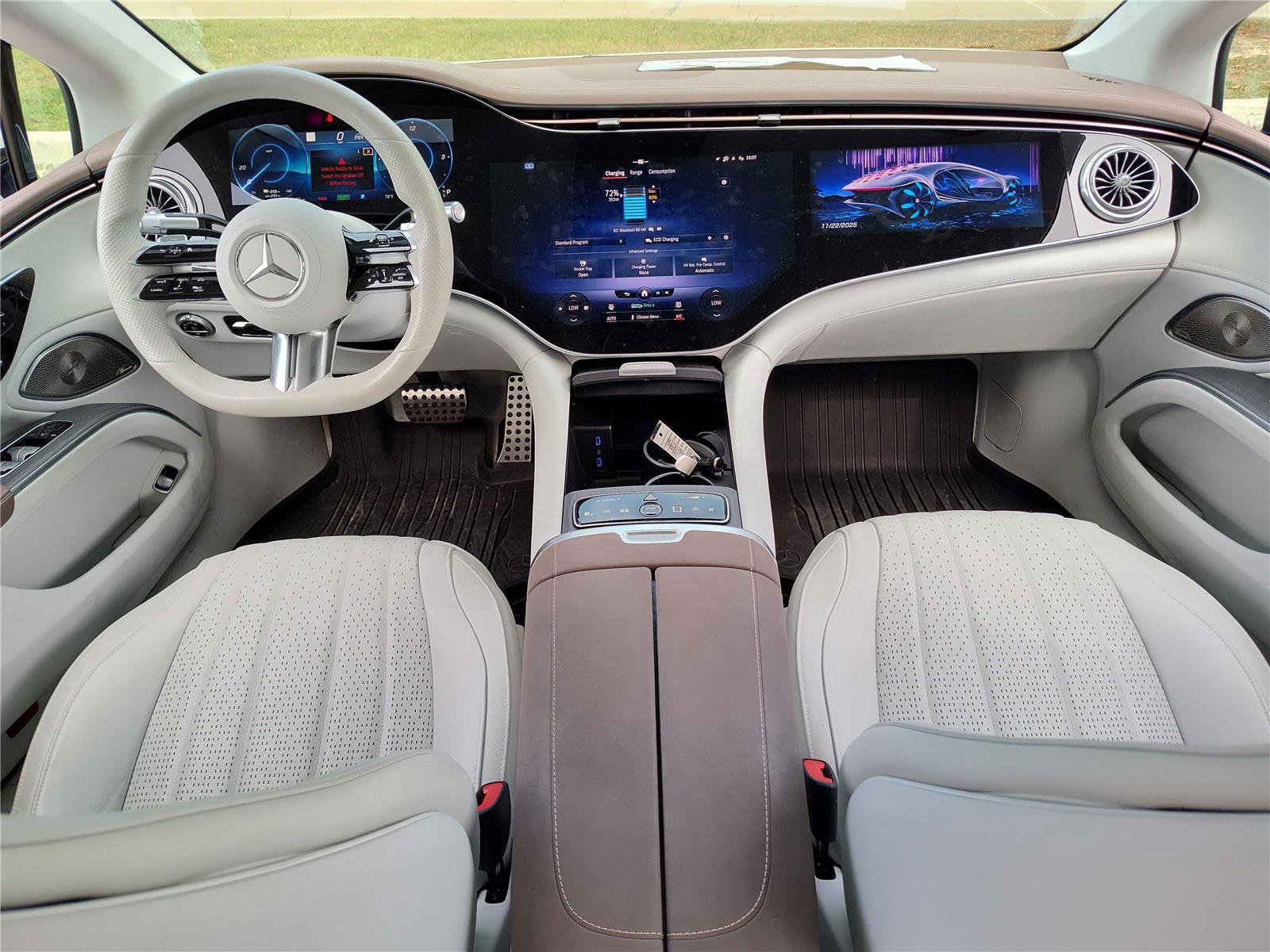 New 2022 Mercedes-Benz EQS 580 4MATIC Sedan image 18