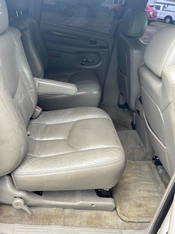 Used 2004 Cadillac Escalade ESV AWD image 23