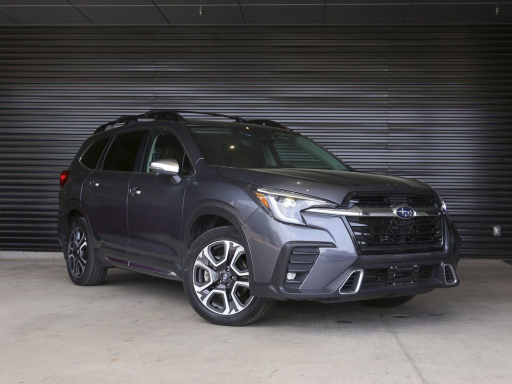 Used 2023 Subaru Ascent Touring image 9