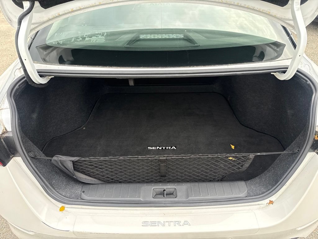 Used 2020 Nissan Sentra SR w/ Electronics Package FWD image 22