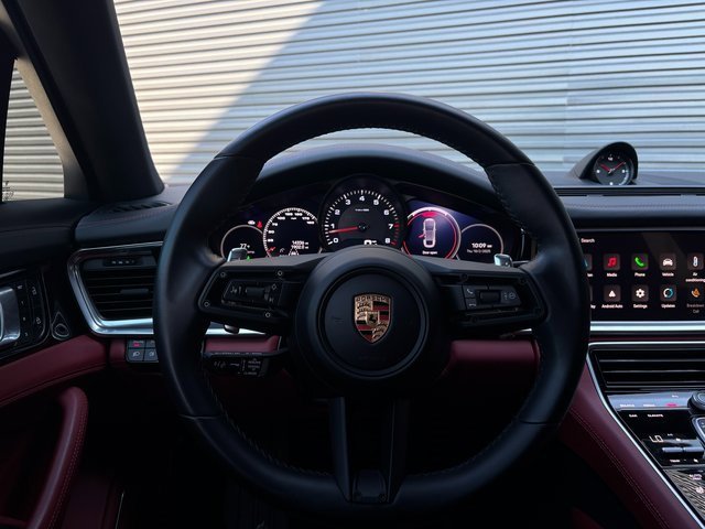 Certified 2023 Porsche Panamera Platinum Edition image 16