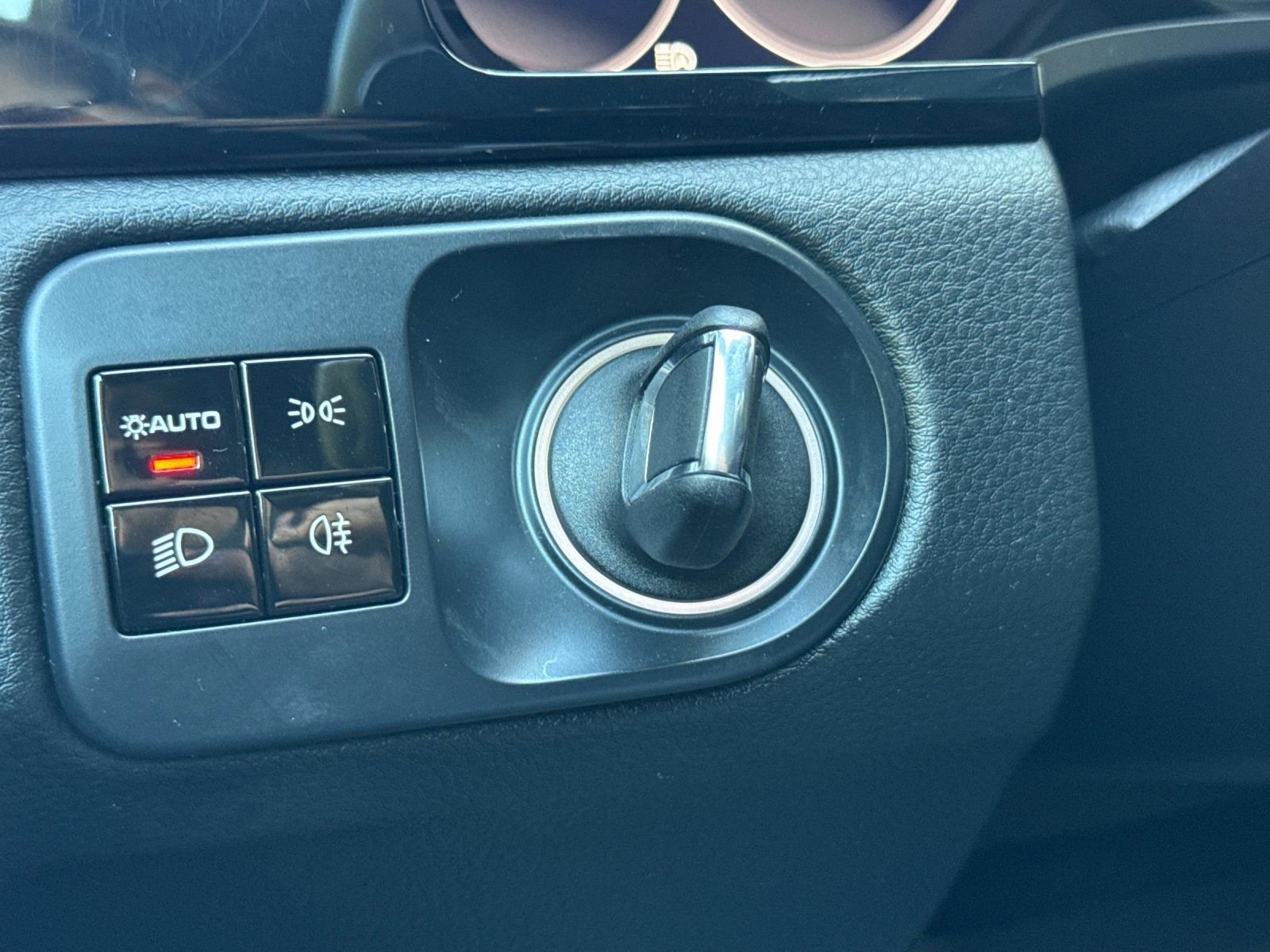 Used 2021 Porsche Cayenne S image 23