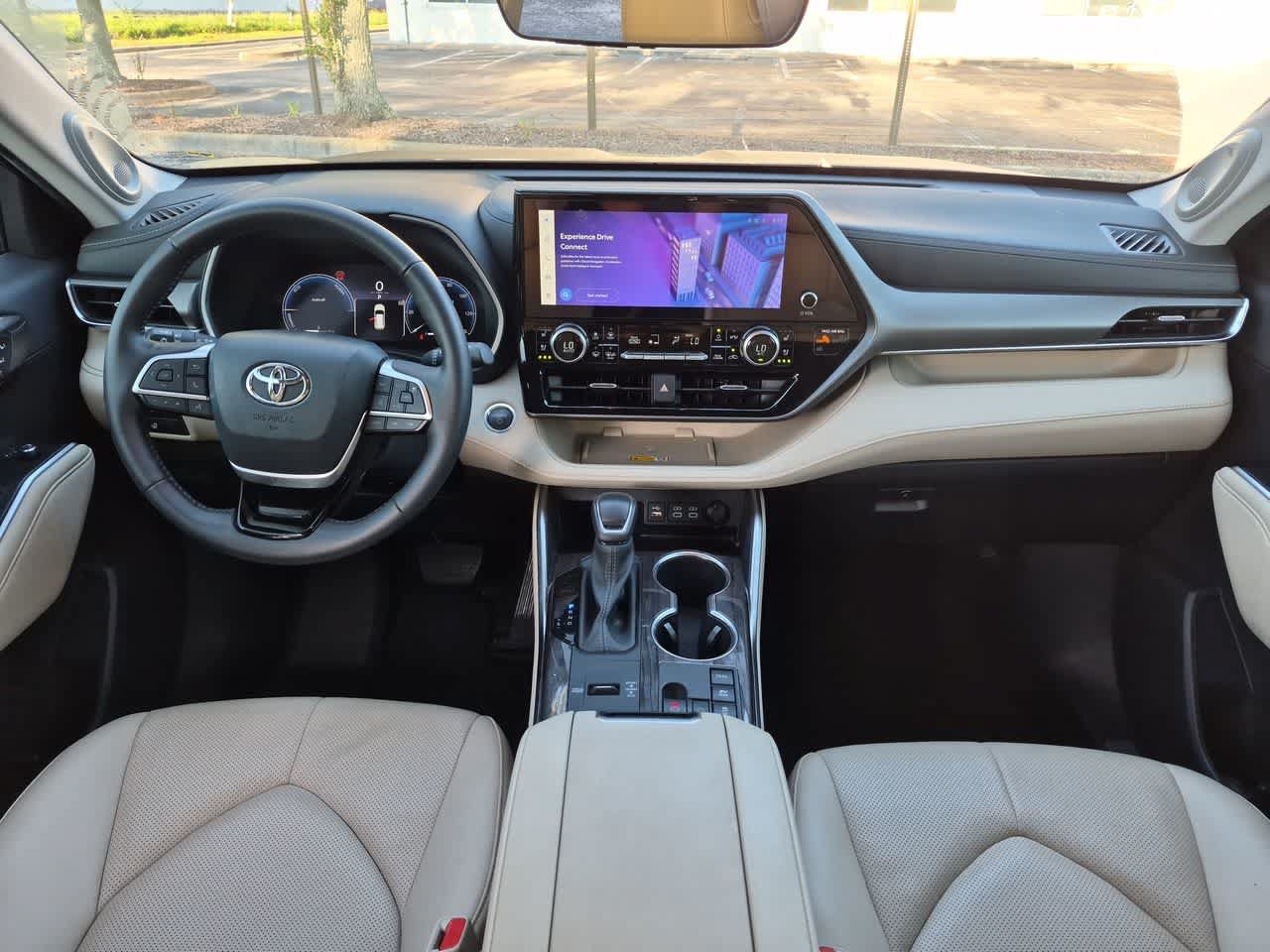 Used 2024 Toyota Highlander Limited AWD/4WD image 14