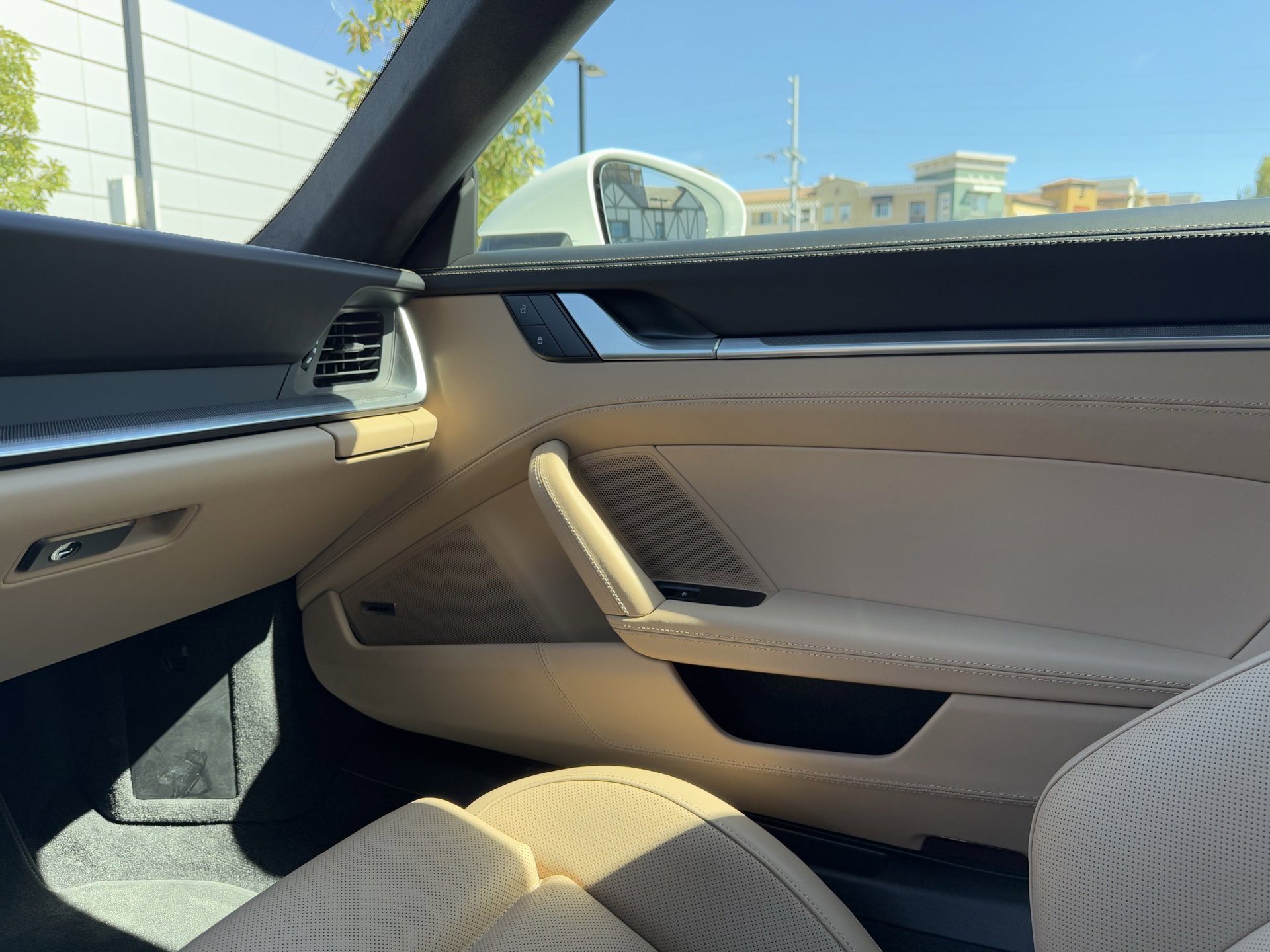 Certified 2024 Porsche 911 Turbo image 25