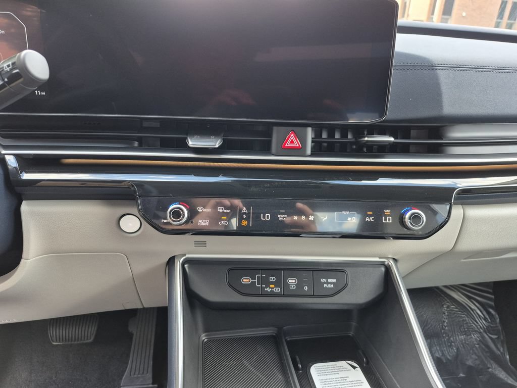 New 2026 Kia Carnival SX Prestige FWD image 8
