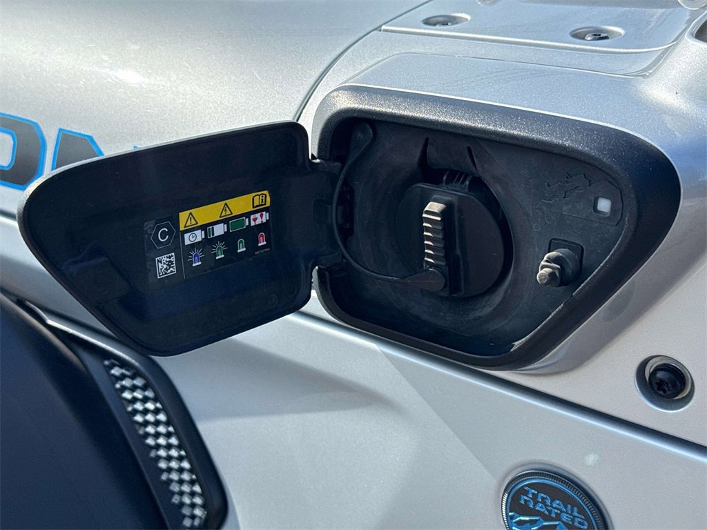 Used 2024 Jeep Wrangler Unlimited Rubicon 4xe image 10