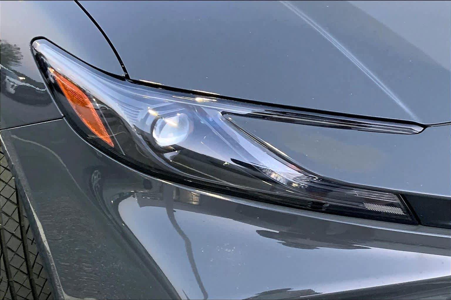 Used 2026 Toyota Camry SE FWD image 26