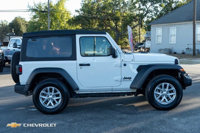 Used 2023 Jeep Wrangler Sport S image 4