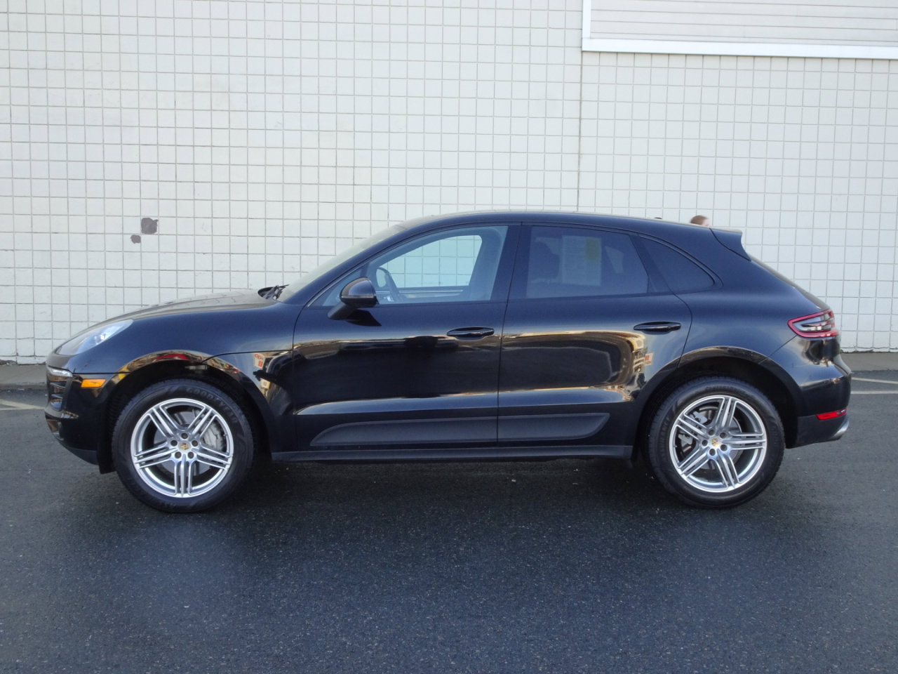 Used 2017 Porsche Macan S image 3