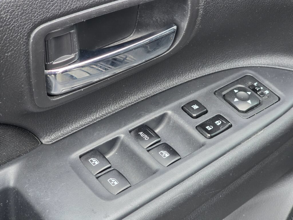 Used 2018 Mitsubishi Outlander ES FWD image 20