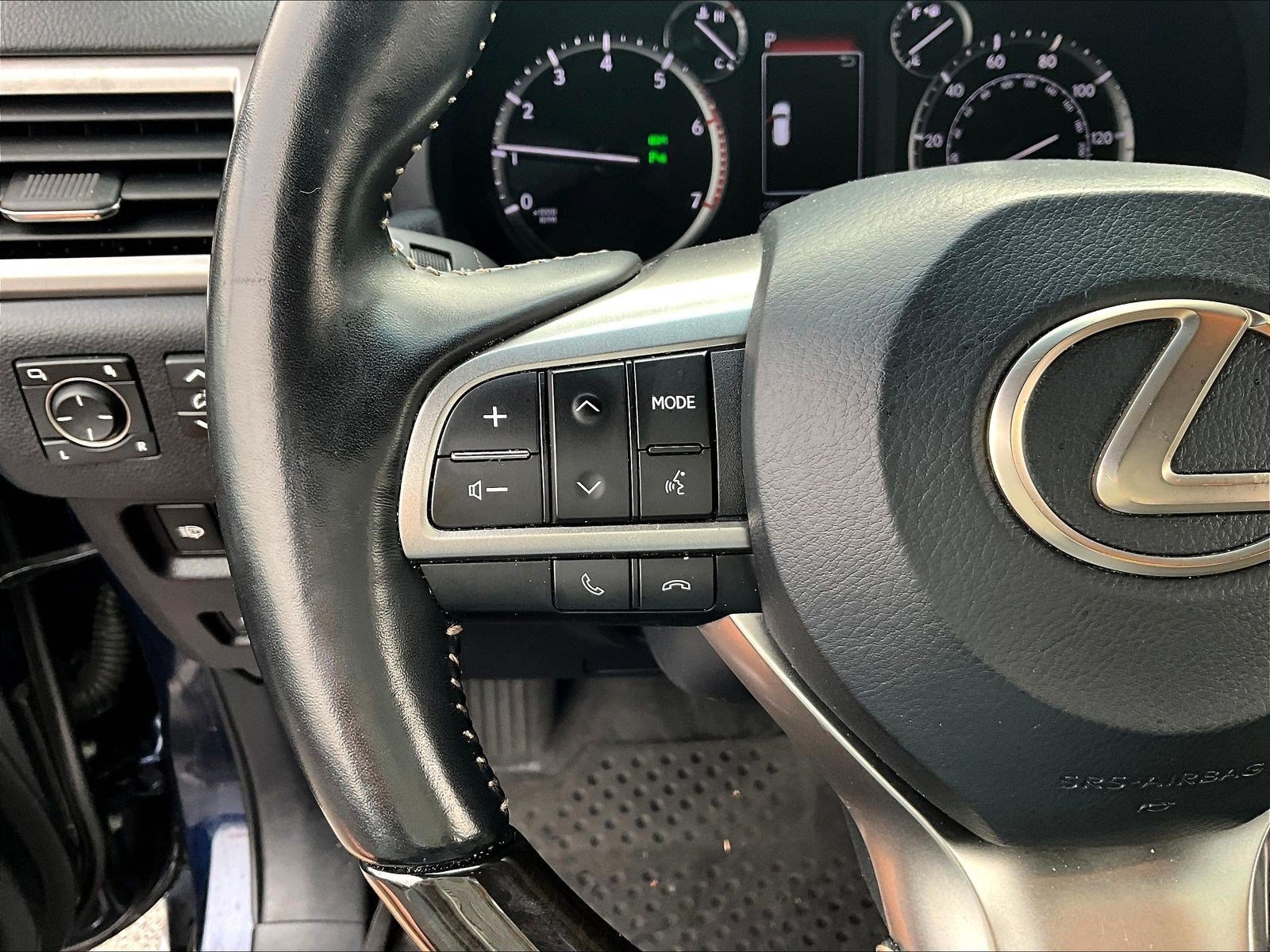 Used 2023 Lexus GX 460 Luxury w/ Sport Design Package AWD/4WD image 11
