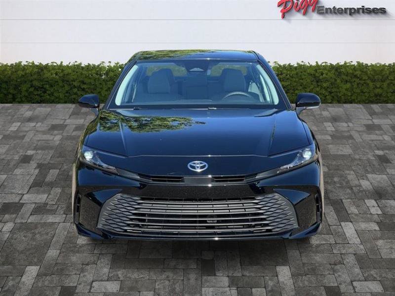 Used 2026 Toyota Camry LE FWD image 5