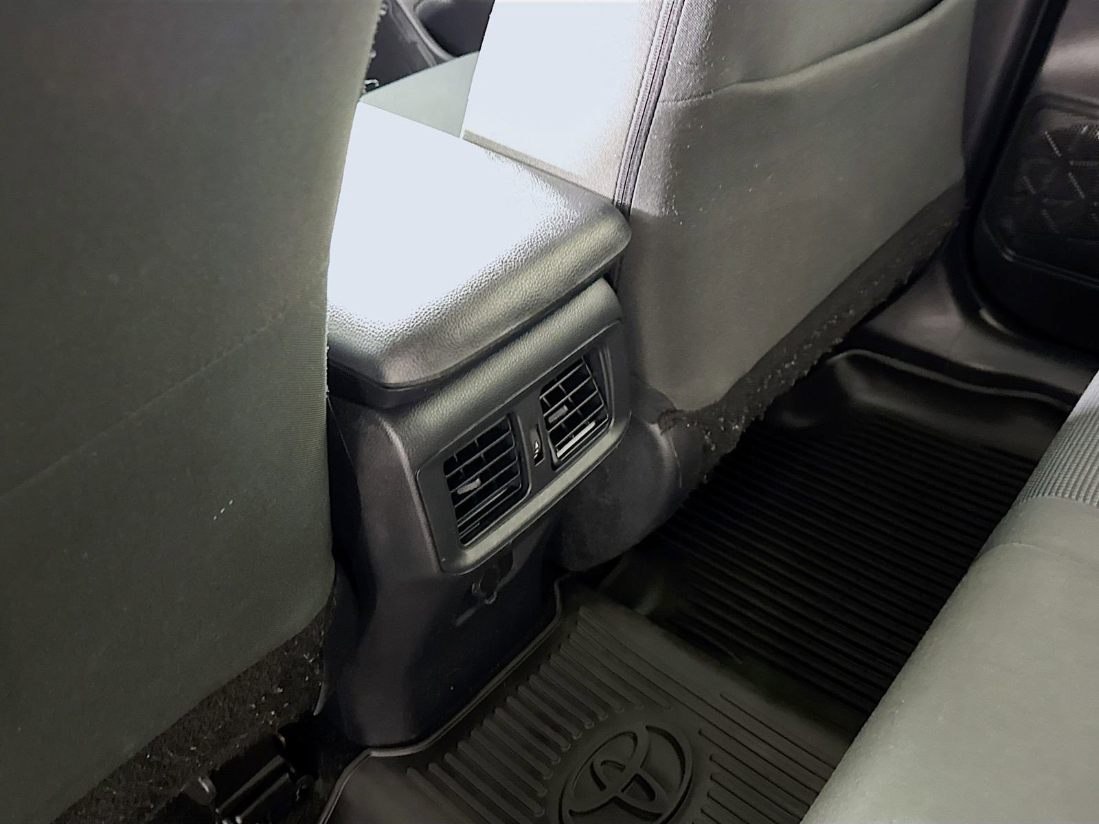 Certified 2023 Toyota RAV4 LE image 21