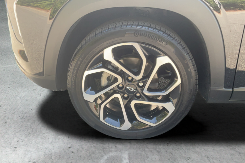 Used 2024 Chevrolet Trax RS FWD image 25