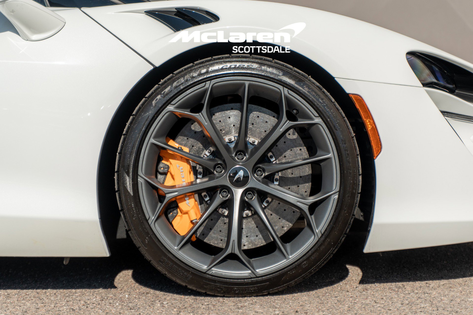 Used 2023 McLaren Artura image 21