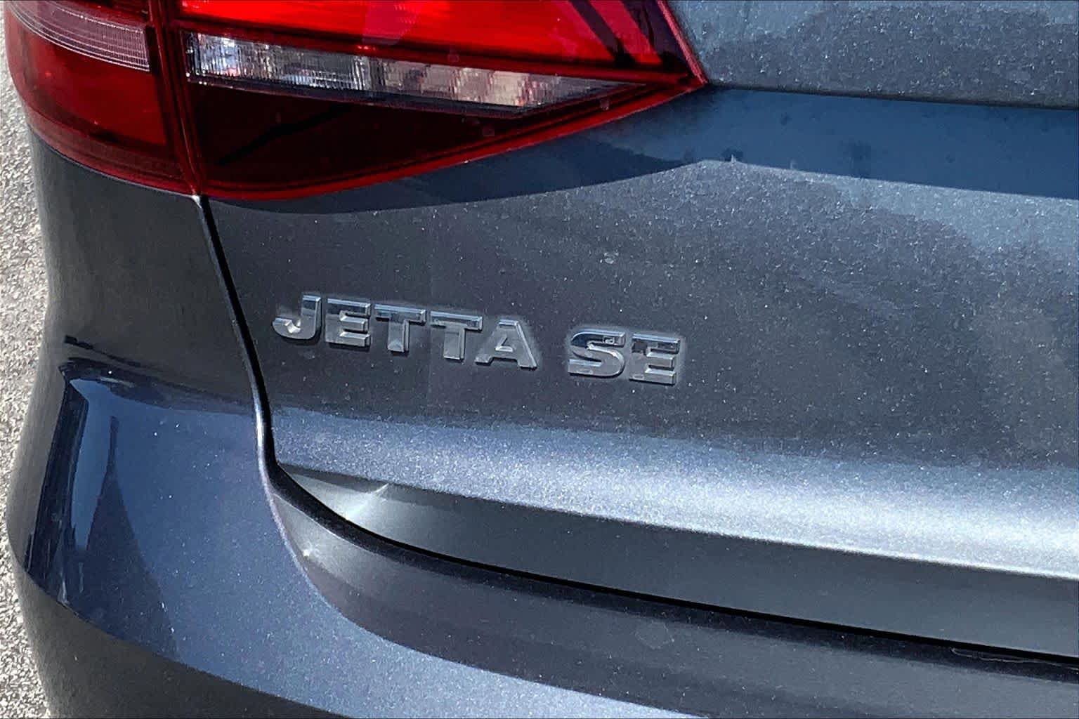 Used 2018 Volkswagen Jetta SE FWD image 28