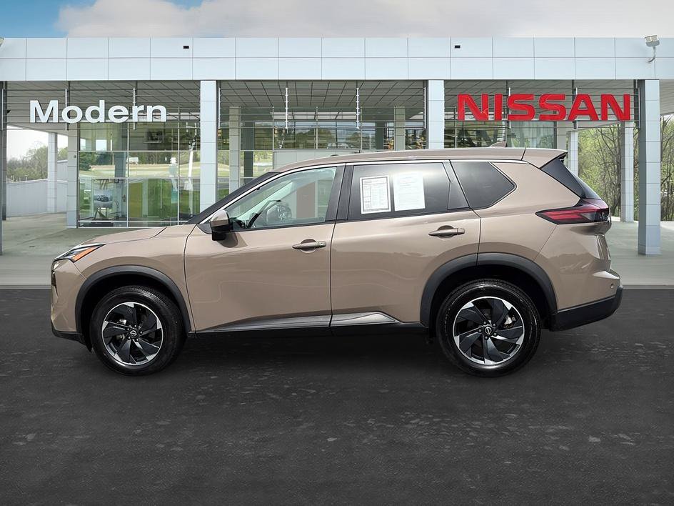 Certified 2025 Nissan Rogue SV AWD/4WD image 2