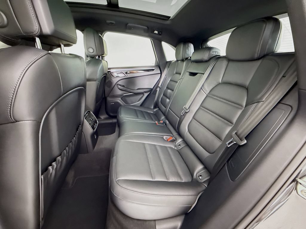 New 2026 Porsche Macan AWD/4WD image 26