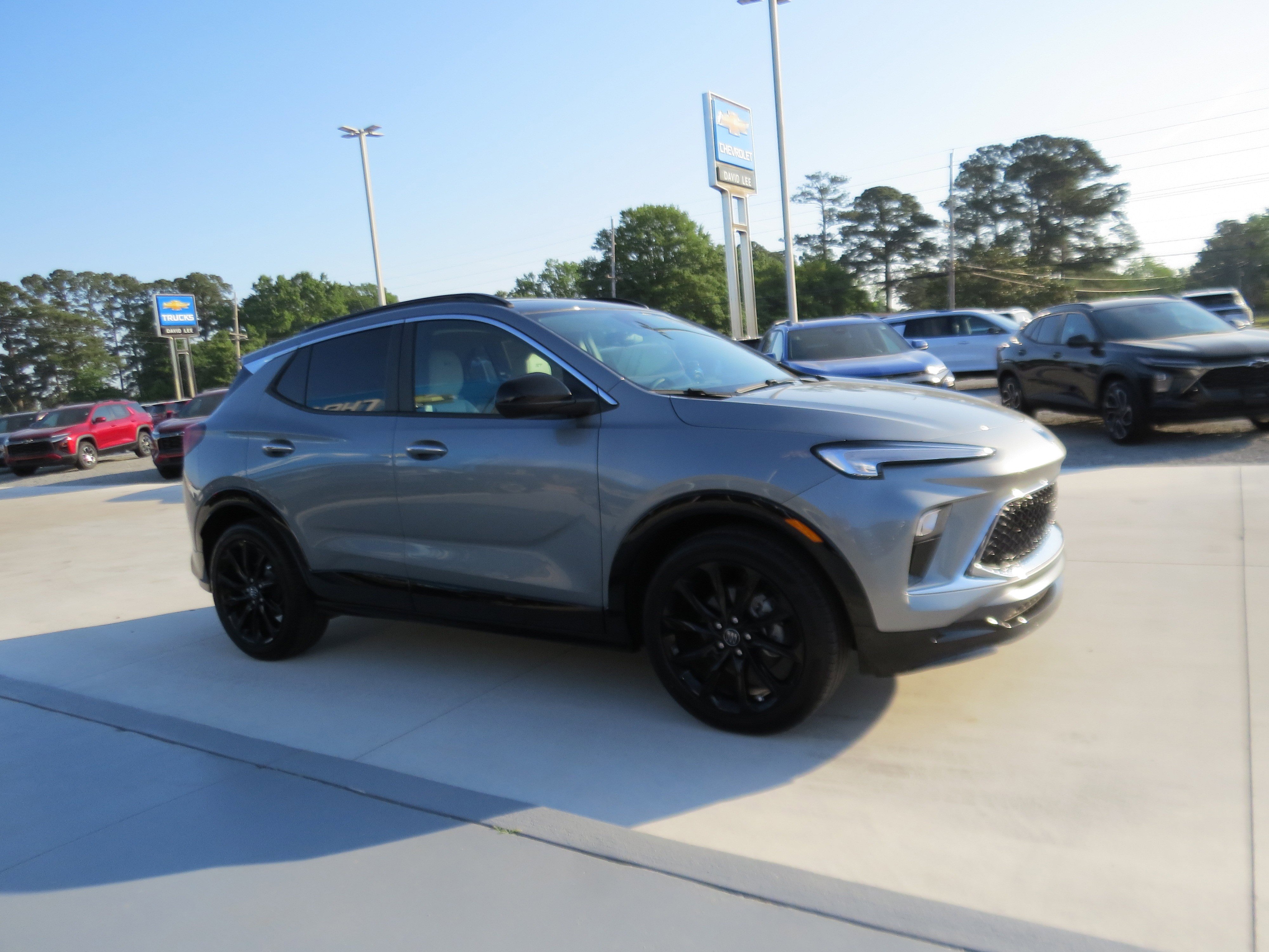 Used 2024 Buick Encore GX Sport Touring w/ Experience Buick Package FWD image 5