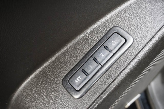 Used 2017 GMC Yukon Denali image 17