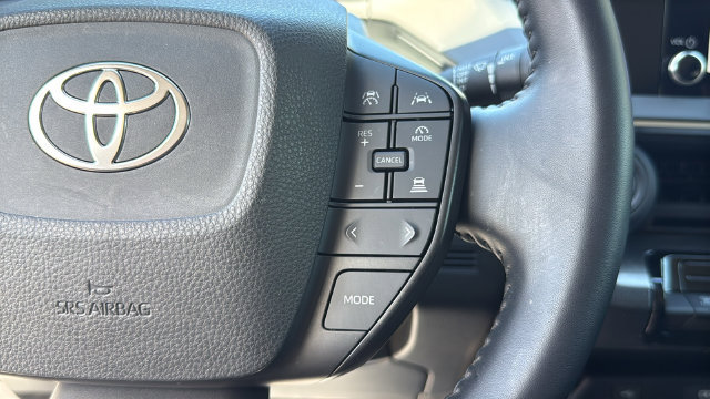 Used 2024 Toyota Prius LE FWD image 20