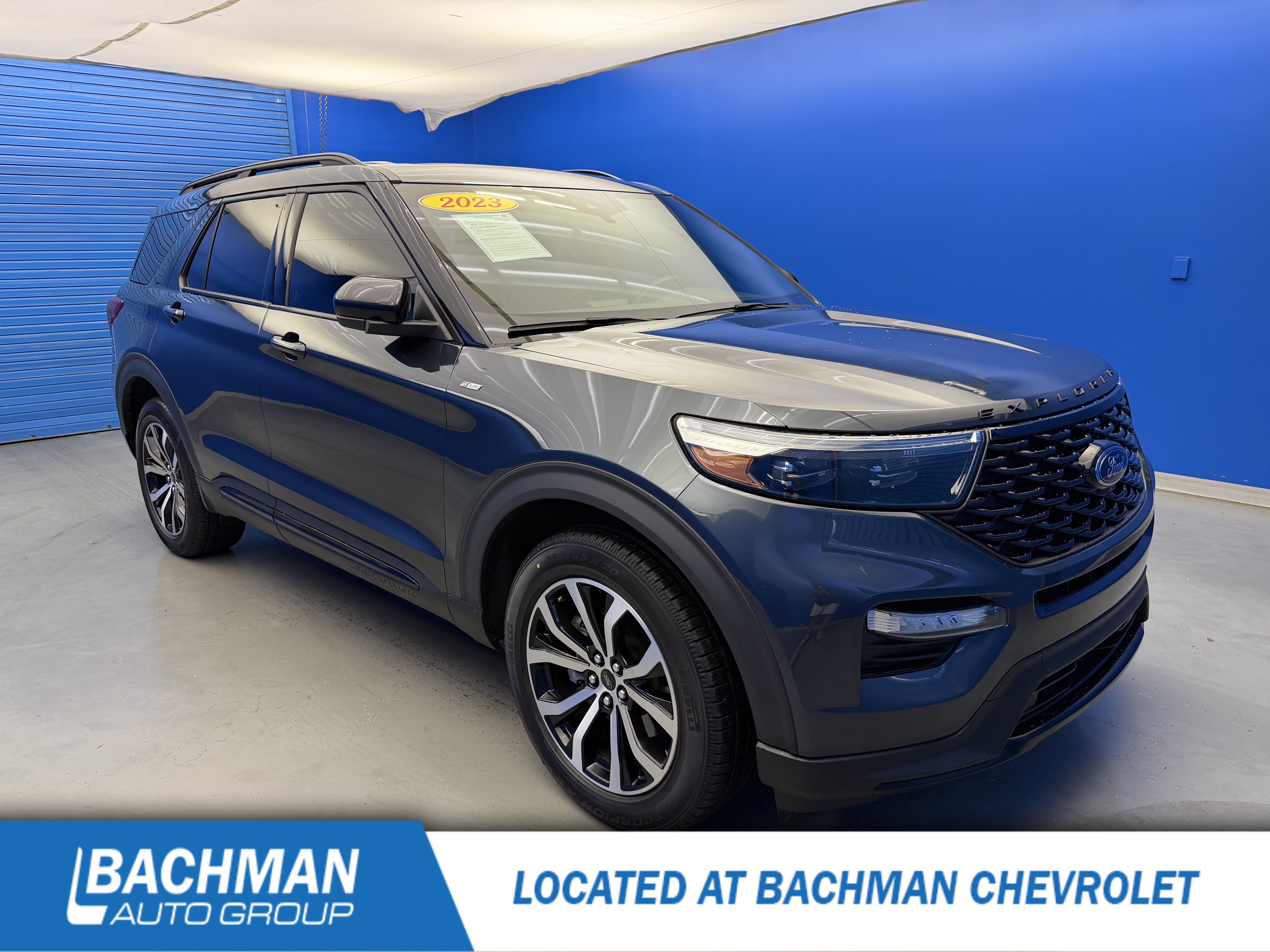 Used 2023 Ford Explorer ST-Line w/ Class IV Trailer Tow Package AWD/4WD image 1