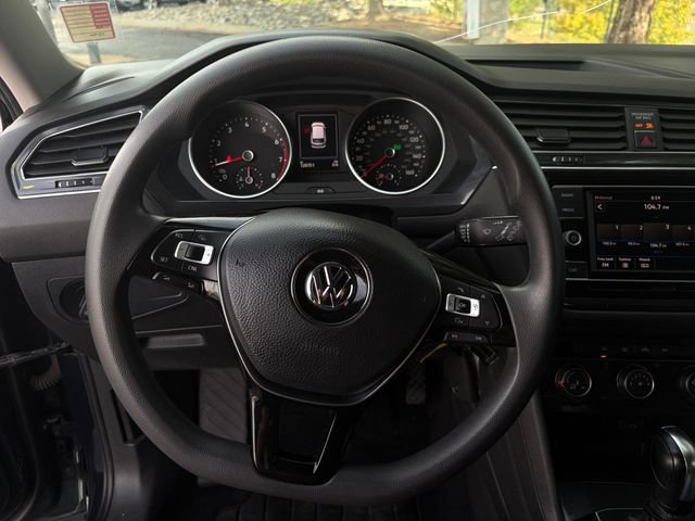 Used 2018 Volkswagen Tiguan S w/ 3rd Row Seat Package AWD/4WD image 9