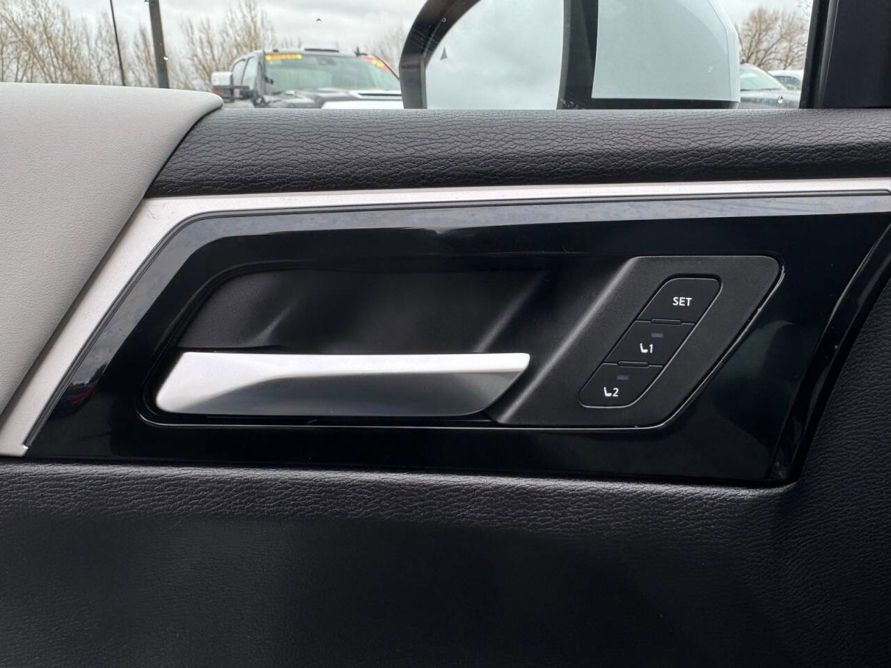 Used 2023 Mitsubishi Outlander SEL image 17