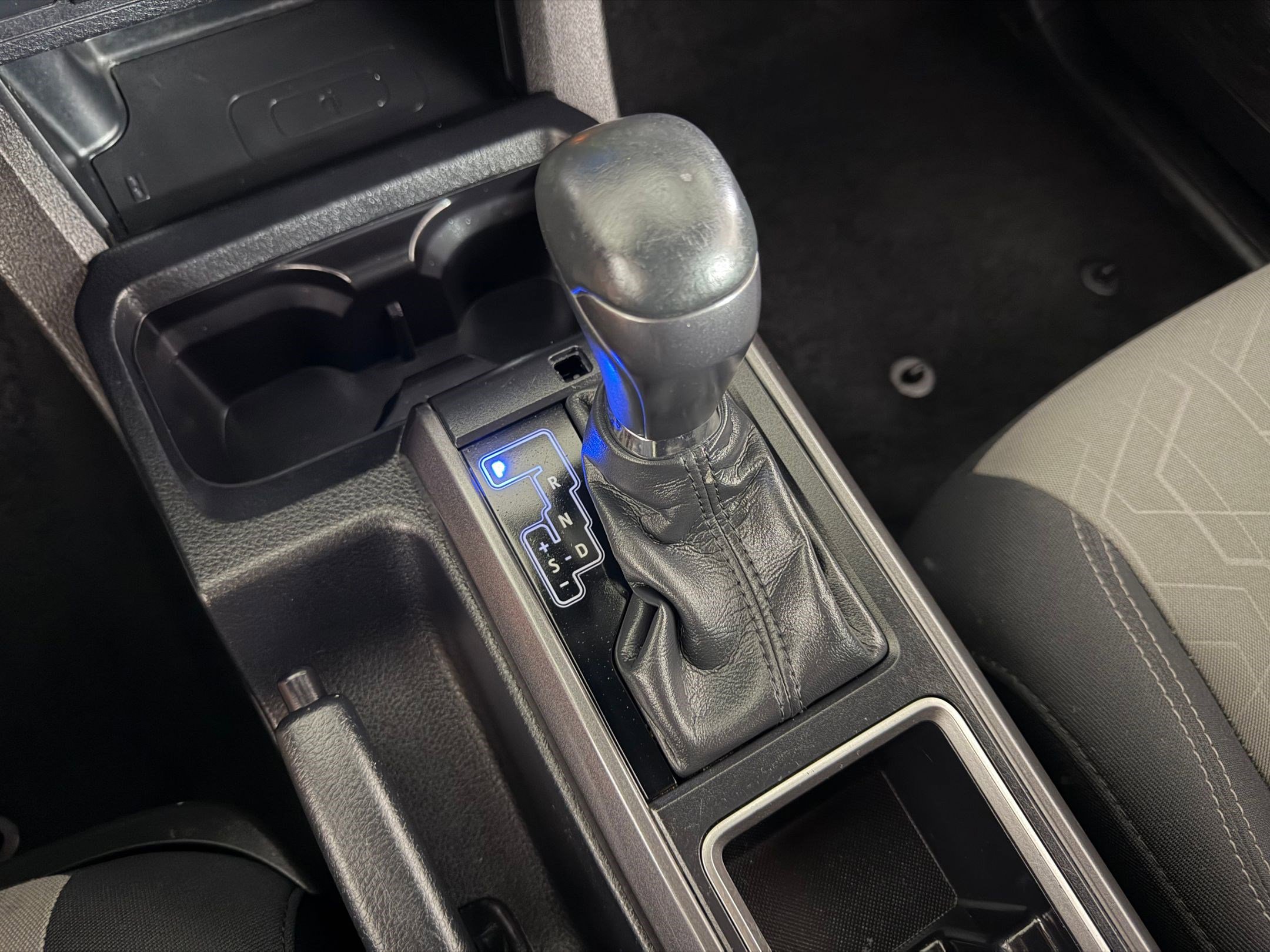 Used 2023 Toyota Tacoma TRD Off-Road w/ Technology Package image 14