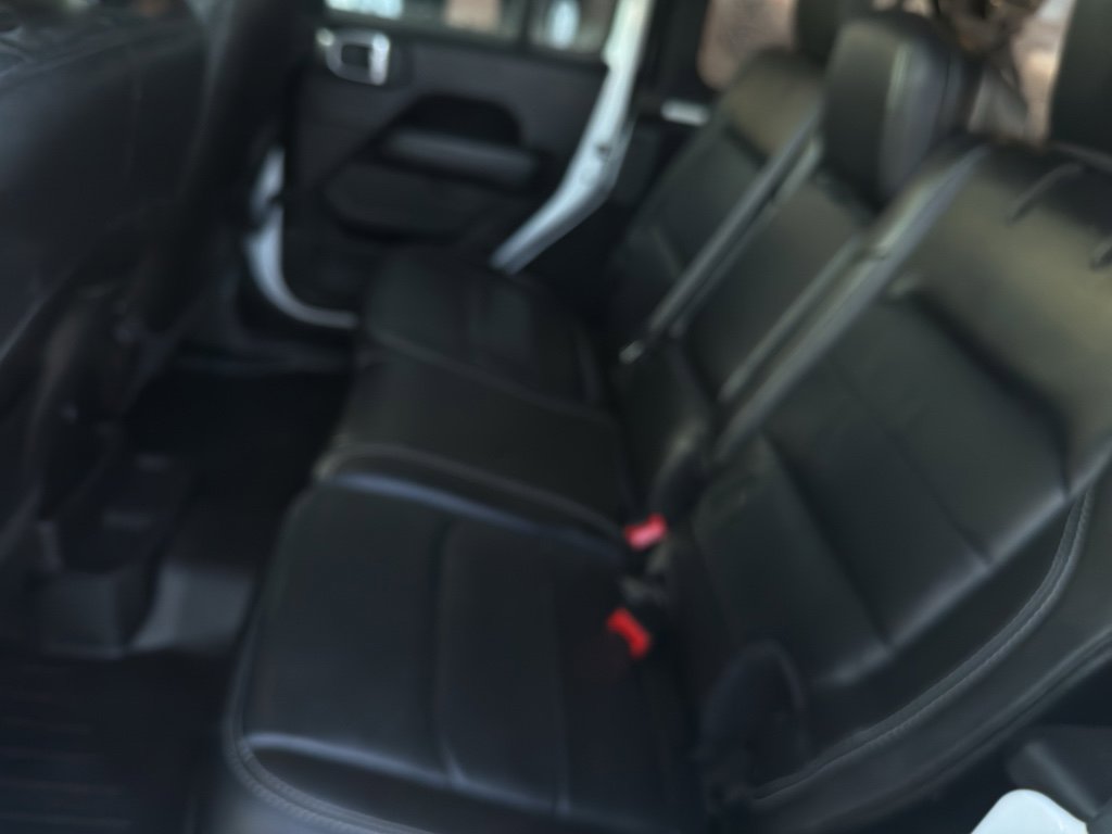 Used 2018 Jeep Wrangler Unlimited Sahara w/ Cold Weather Group image 10