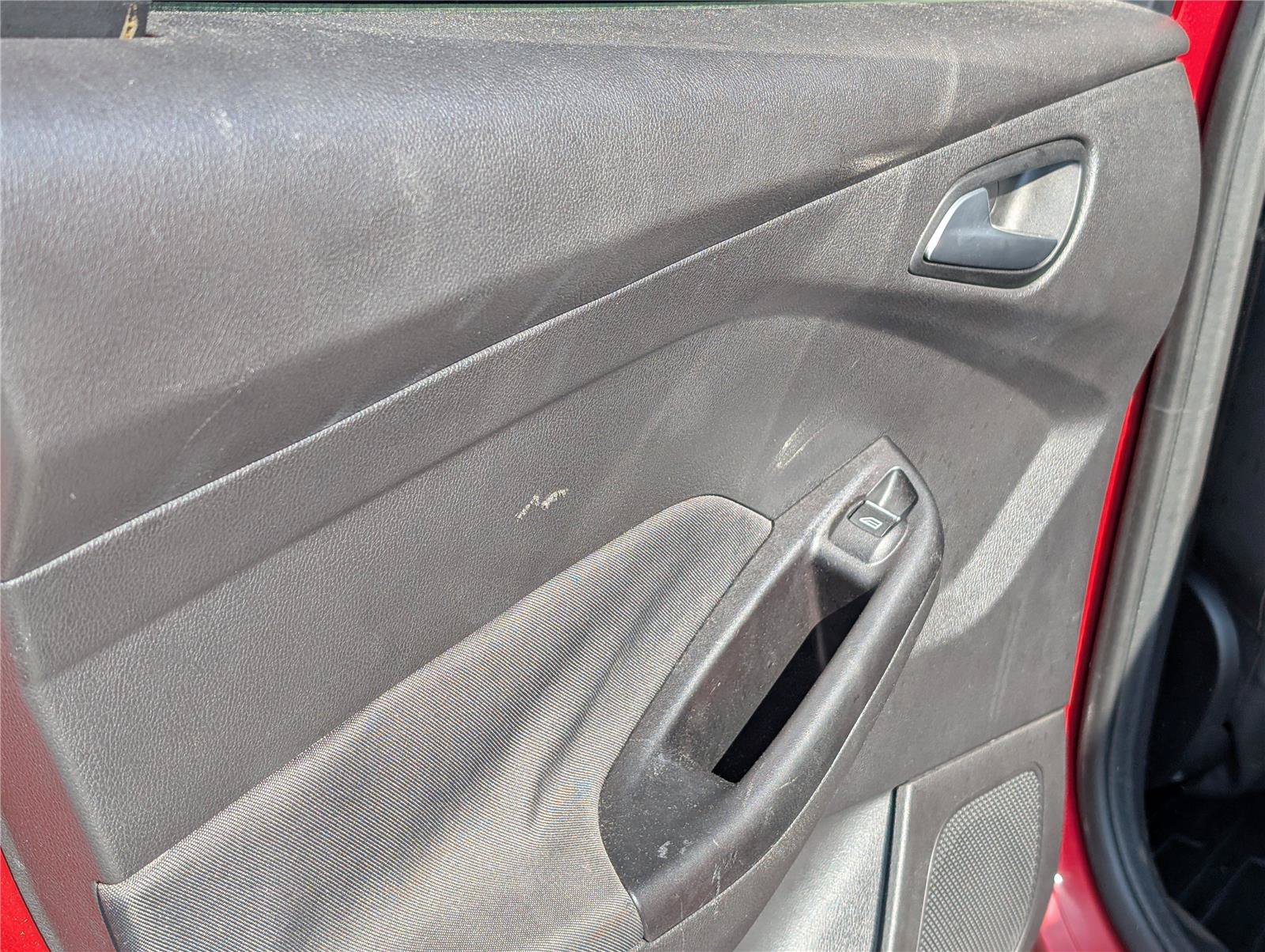 Used 2012 Ford Focus SEL FWD image 32