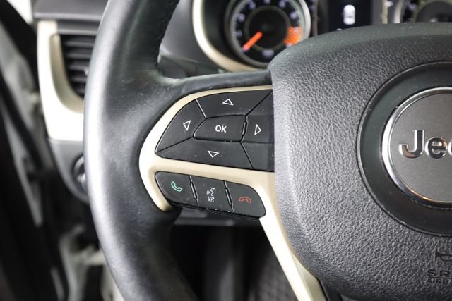 Used 2014 Jeep Cherokee Latitude w/ Cold Weather Group AWD/4WD image 37