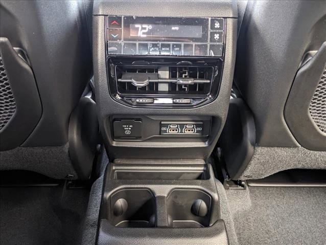 New 2024 Jeep Grand Cherokee L Altitude image 24