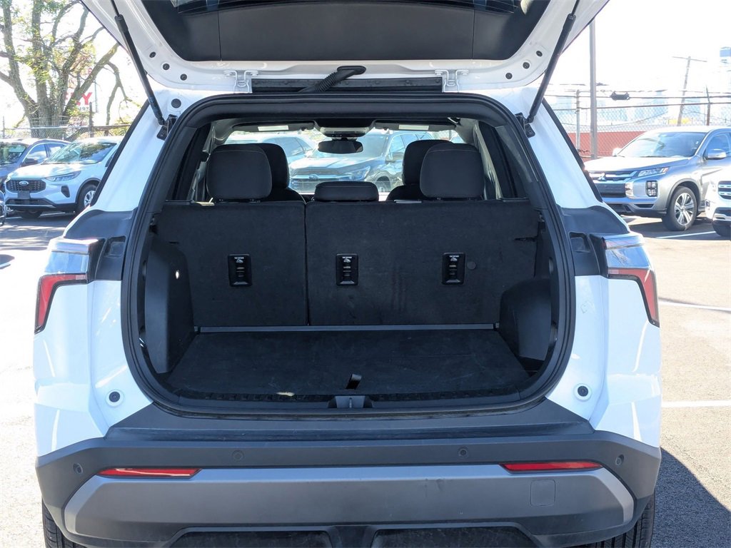 Used 2025 Chevrolet Equinox LT image 34