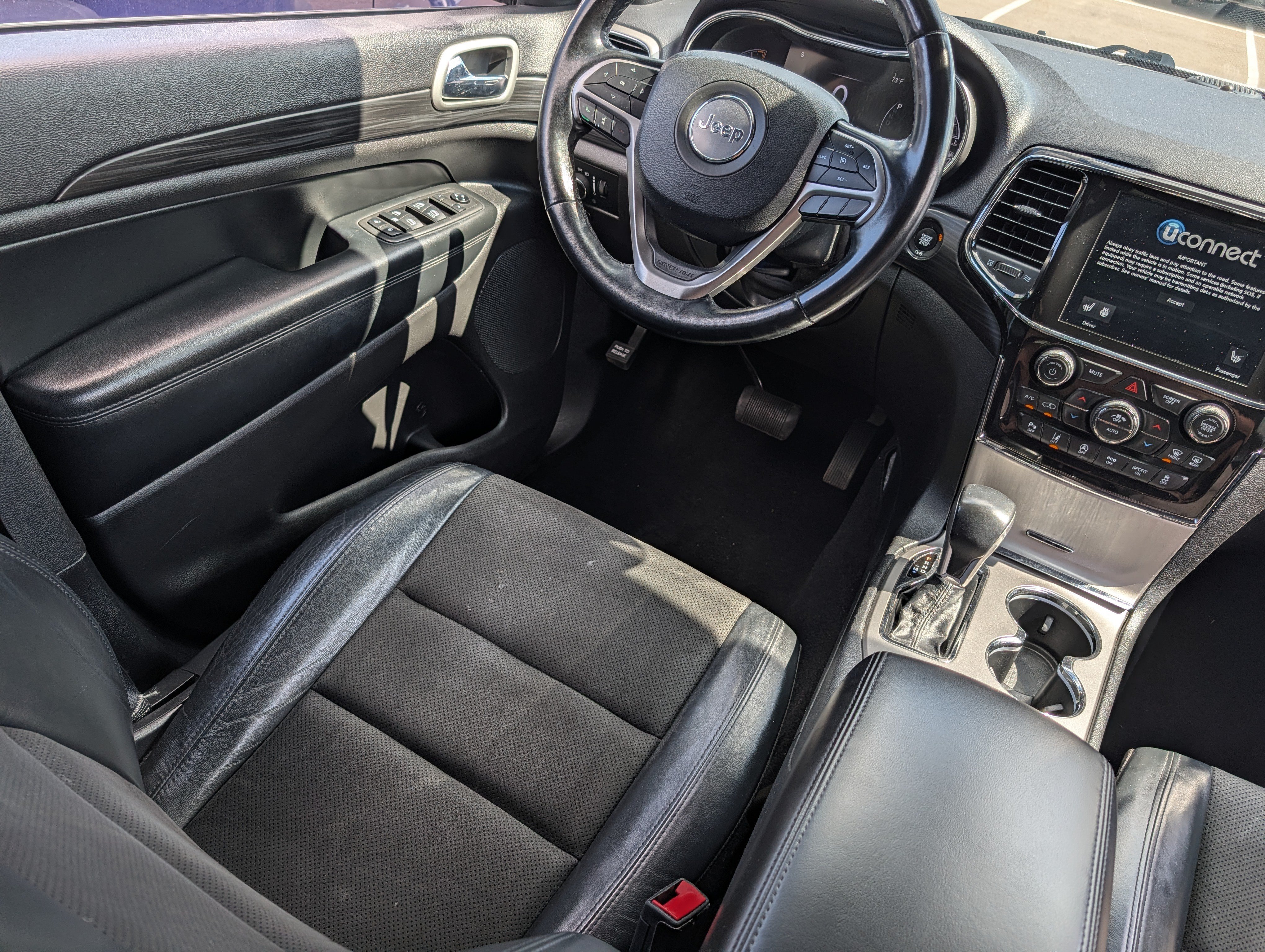 Used 2021 Jeep Grand Cherokee Laredo X AWD/4WD image 9