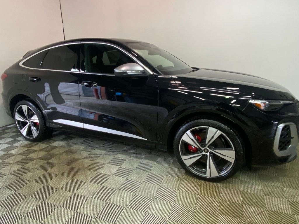 New 2025 Audi SQ5 Premium Plus AWD/4WD image 3